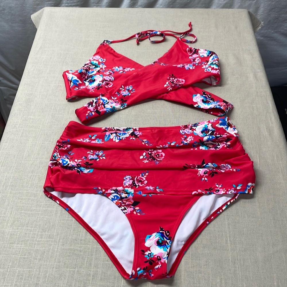COCOSHIP Red Floral Cutout Two-Piece Swim Set